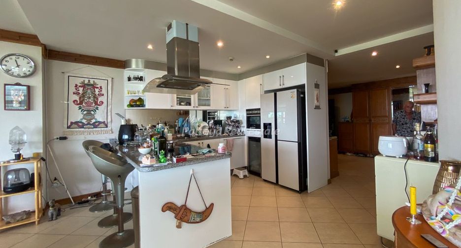 For sale 3 bedrooms condo in Bang Lamung, Chonburi