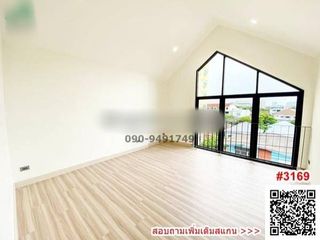 For rent 3 bedrooms office in Bang Na, Bangkok