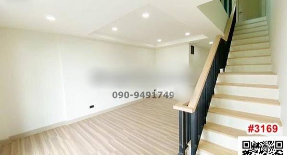 For rent 3 bedrooms office in Bang Na, Bangkok