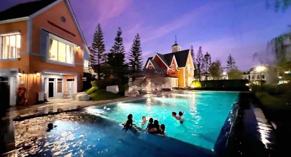 For rent 2 bedrooms townhouse in Prawet, Bangkok