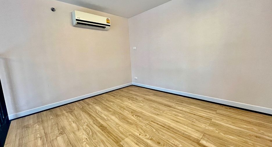 For sale 1 bed condo in Khan Na Yao, Bangkok