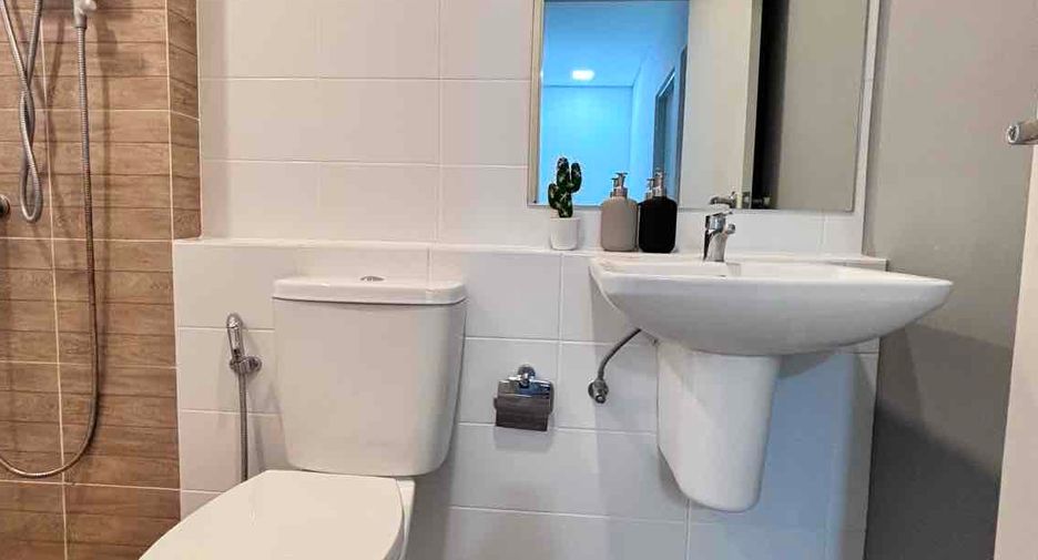 For rent 3 ベッドルーム townhouse in Bang Phli, Samut Prakan