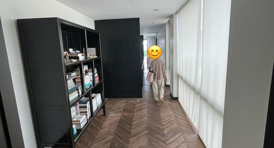 出租 4 卧室 联排别墅 在 Phaya Thai, 曼谷