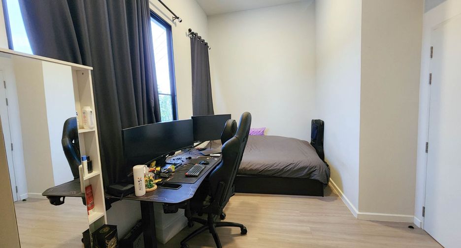 For sale 2 bedrooms townhouse in Phra Samut Chedi, Samut Prakan