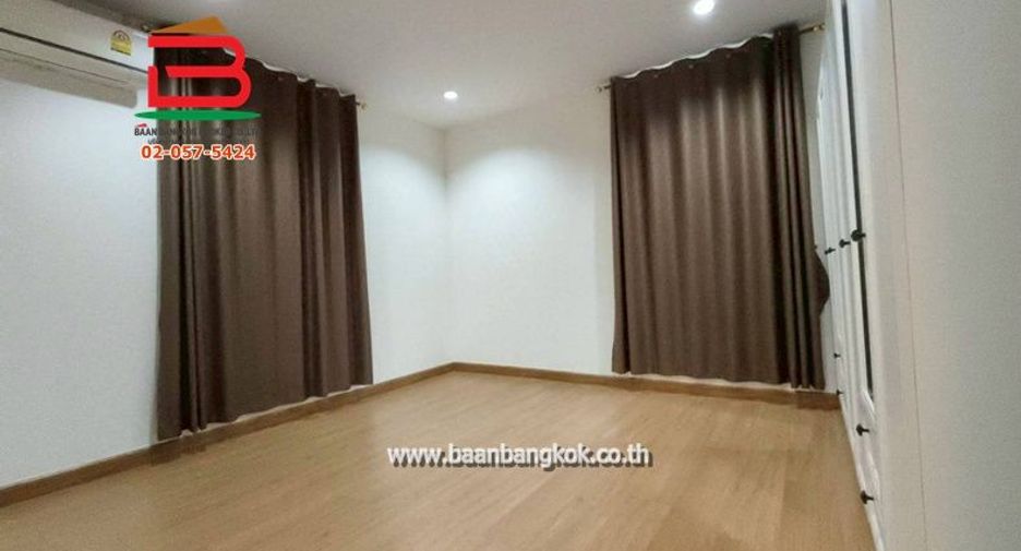 For sale 3 ベッドルーム house in Krathum Baen, Samut Sakhon