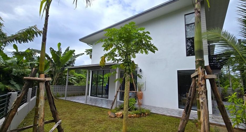 For rent 4 bedrooms house in Mueang Krabi, Krabi