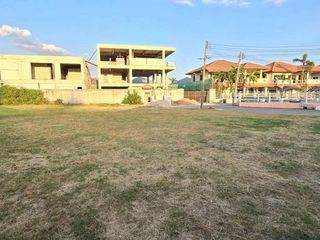 出售 土地 在 Bang Lamung, Chon Buri