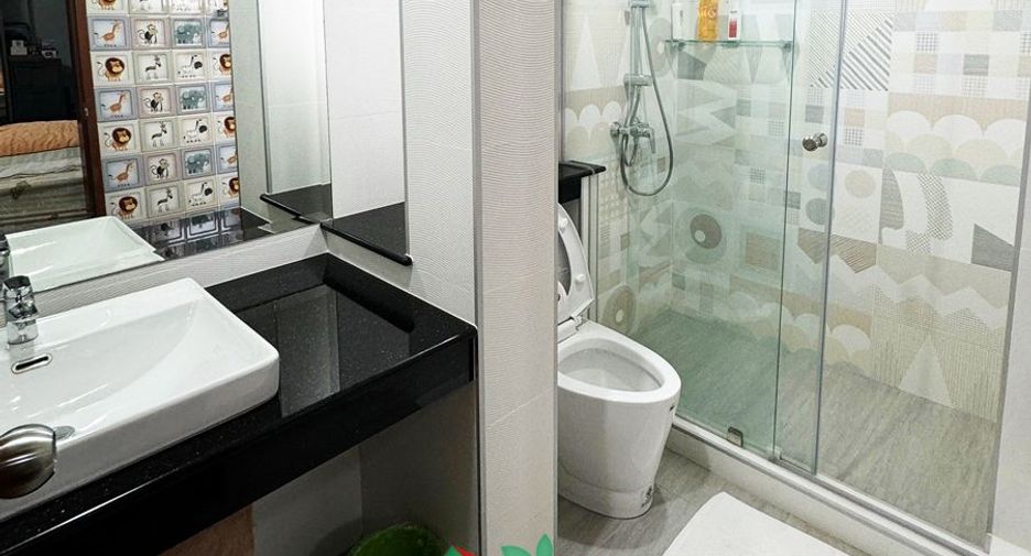 Casa en venta de 6 habitaciones en Bang Khae, Bangkok