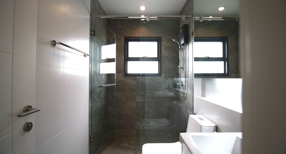 Haus zur Miete und zum Kauf mit 5 Zimmer in Bang Phli, Samut Prakan