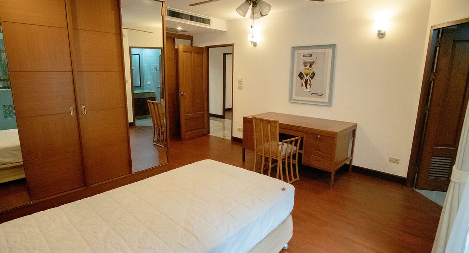 For rent 3 ベッドルーム apartment in Khlong Toei, Bangkok