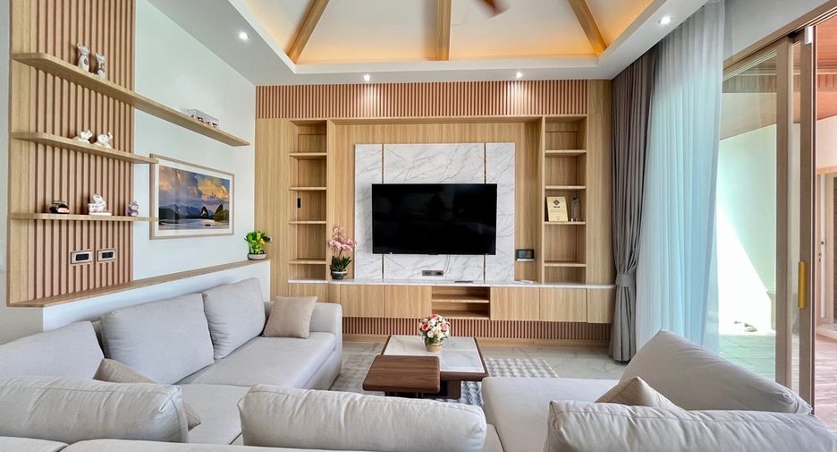 For sale 3 bedrooms villa in Mueang Krabi, Krabi
