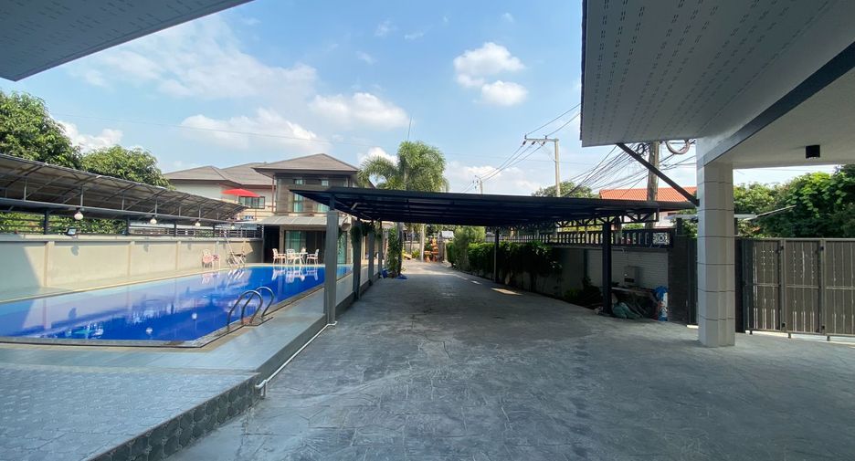 For sale 12 bed house in Pak Kret, Nonthaburi