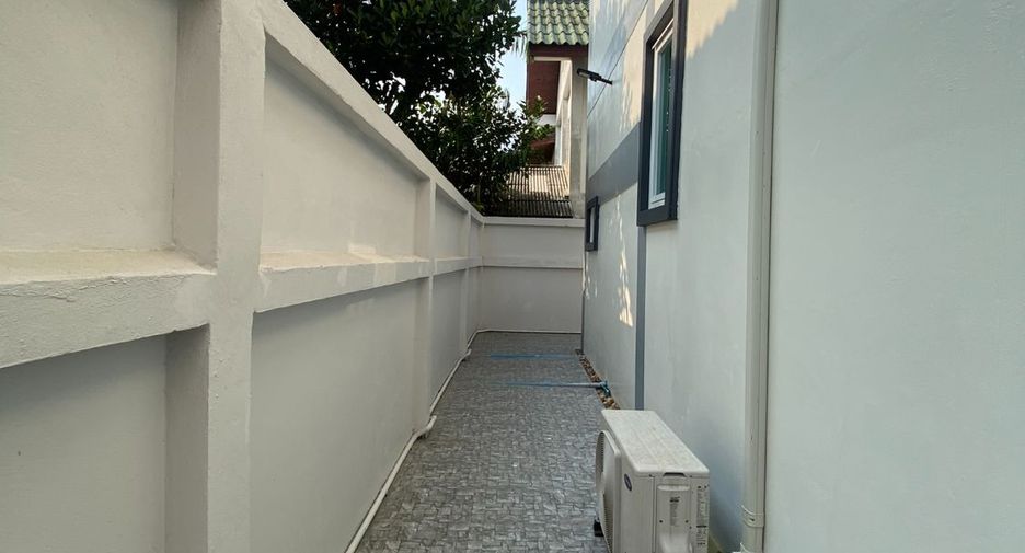 For sale 12 bed house in Pak Kret, Nonthaburi