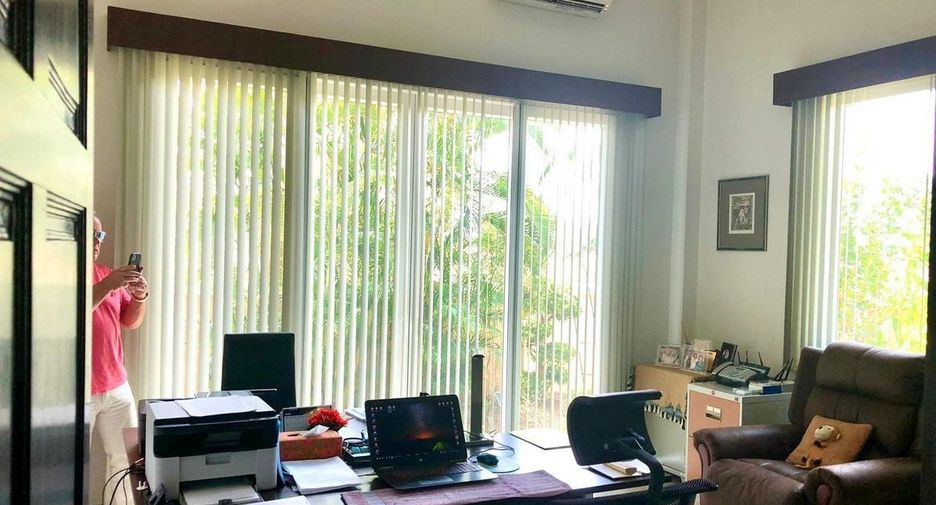 Haus zum Kauf mit 4 Zimmer in Bang Lamung, Chonburi