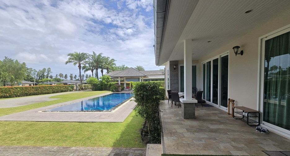 Haus zum Kauf mit 4 Zimmer in Bang Lamung, Chonburi