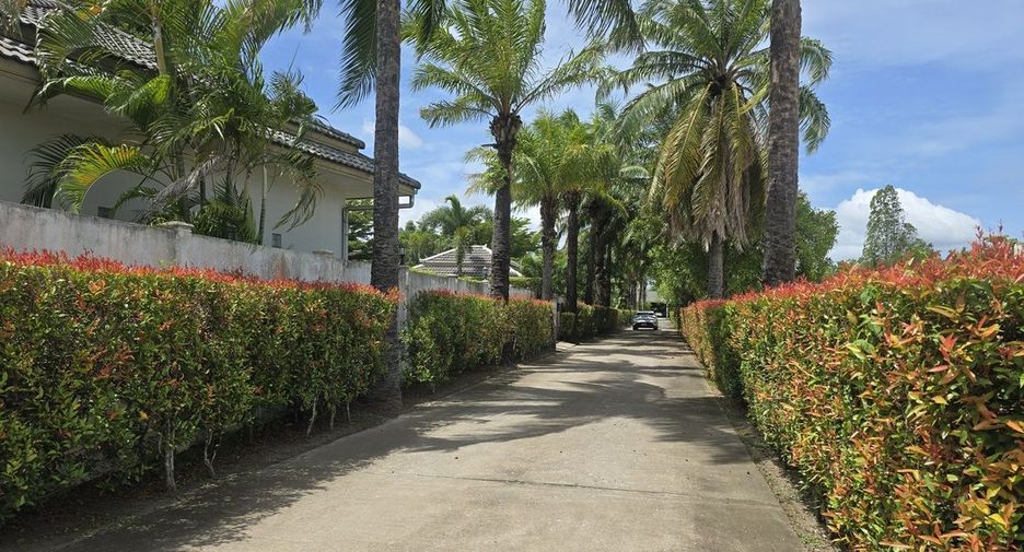 Haus zum Kauf mit 4 Zimmer in Bang Lamung, Chonburi