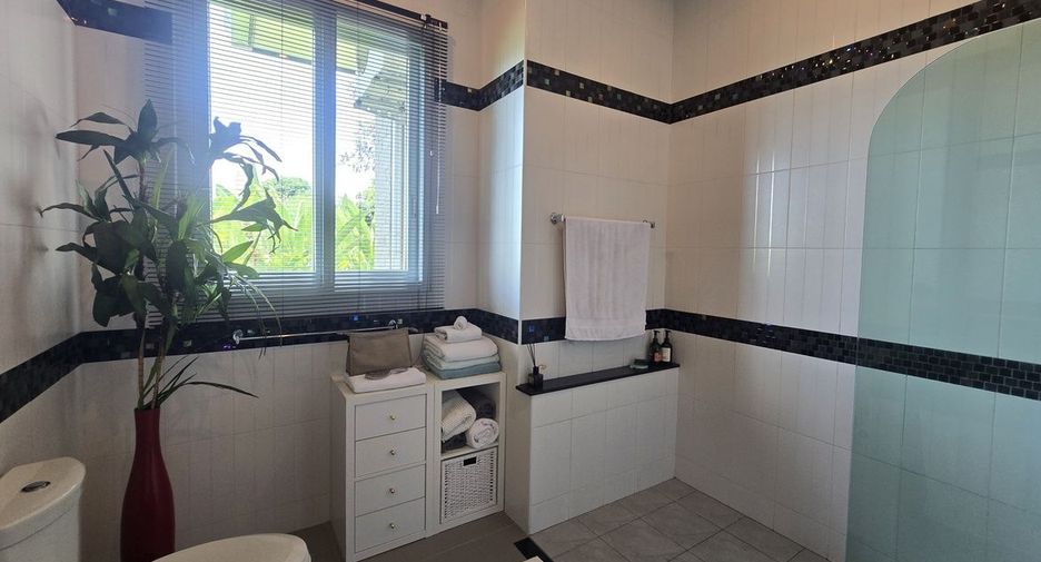 Haus zum Kauf mit 4 Zimmer in Bang Lamung, Chonburi