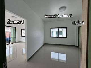 For sale 5 bed townhouse in Krathum Baen, Samut Sakhon