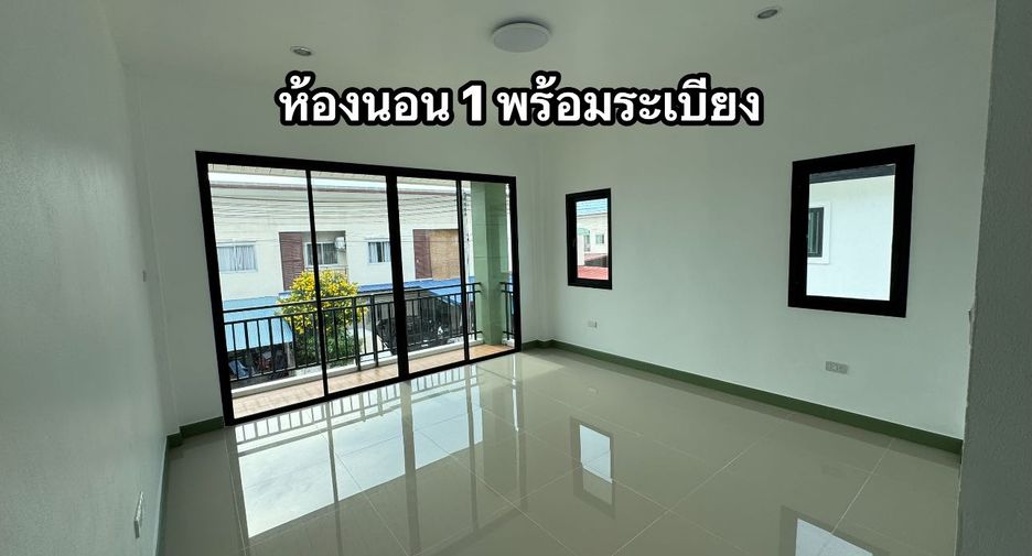 For sale 5 bedrooms townhouse in Krathum Baen, Samut Sakhon