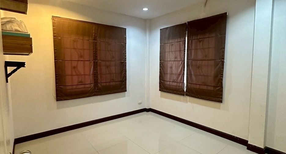For sale 3 bedrooms house in Lam Luk Ka, Pathum Thani