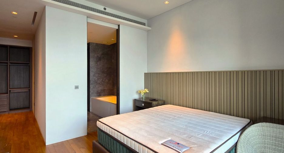 For rent and for sale 2 bedrooms condo in Khlong San, Bangkok