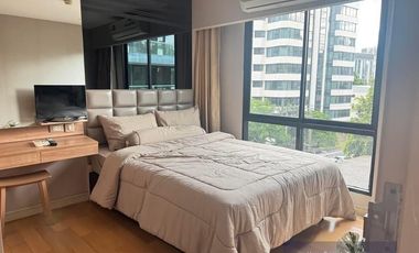 For sale 1 bed condo in Khlong Toei, Bangkok