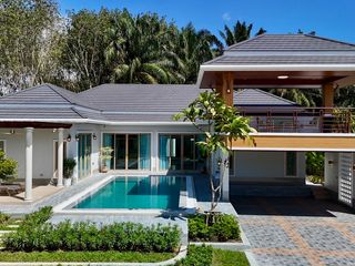 For sale 3 bedrooms villa in Mueang Krabi, Krabi
