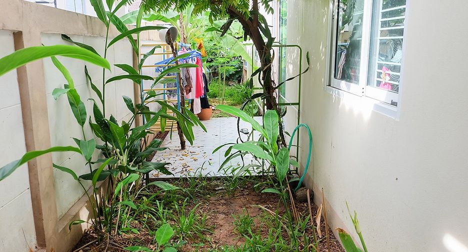 À vendre 2 chambres maison à Si Racha, Chonburi