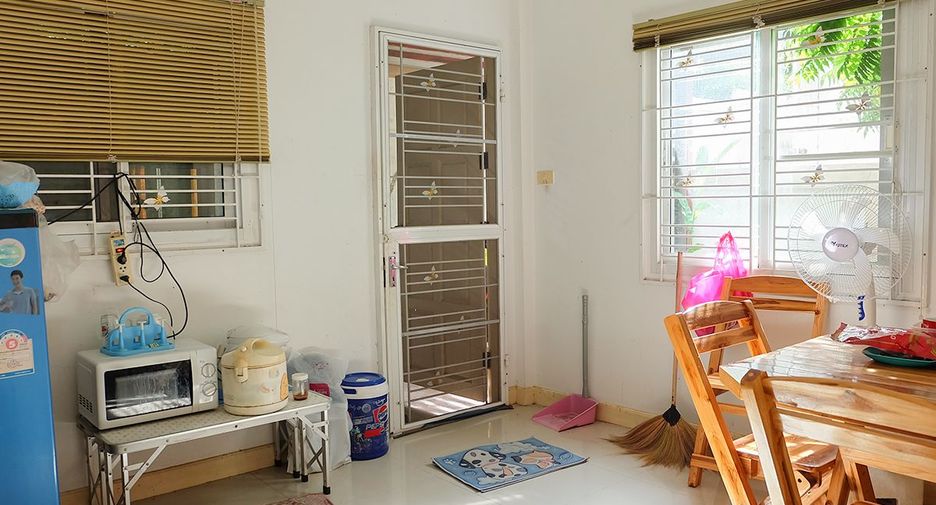 À vendre 2 chambres maison à Si Racha, Chonburi