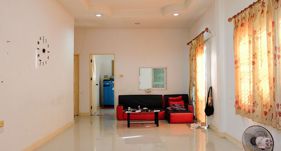 À vendre 2 chambres maison à Si Racha, Chonburi