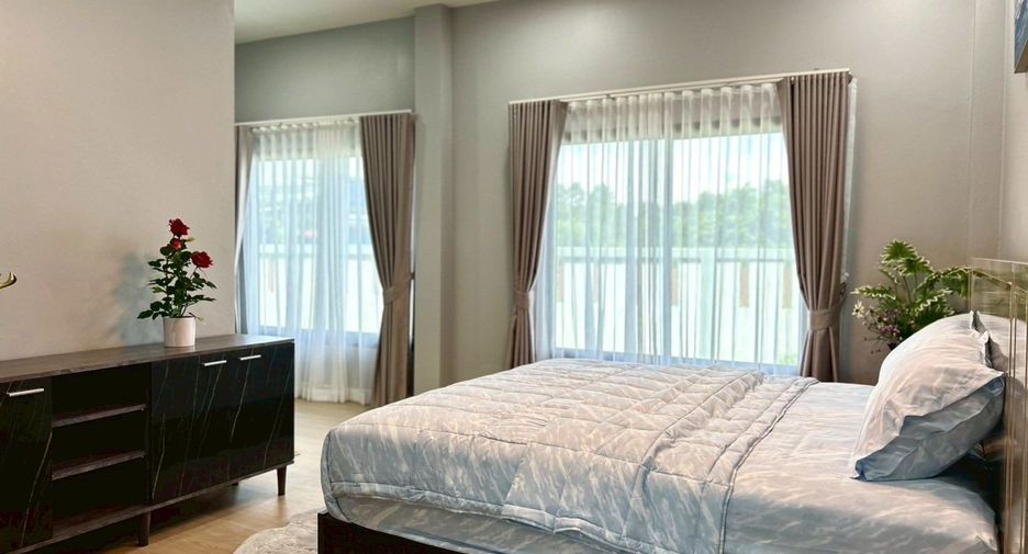 For sale 3 ベッドルーム villa in Sattahip, Chonburi