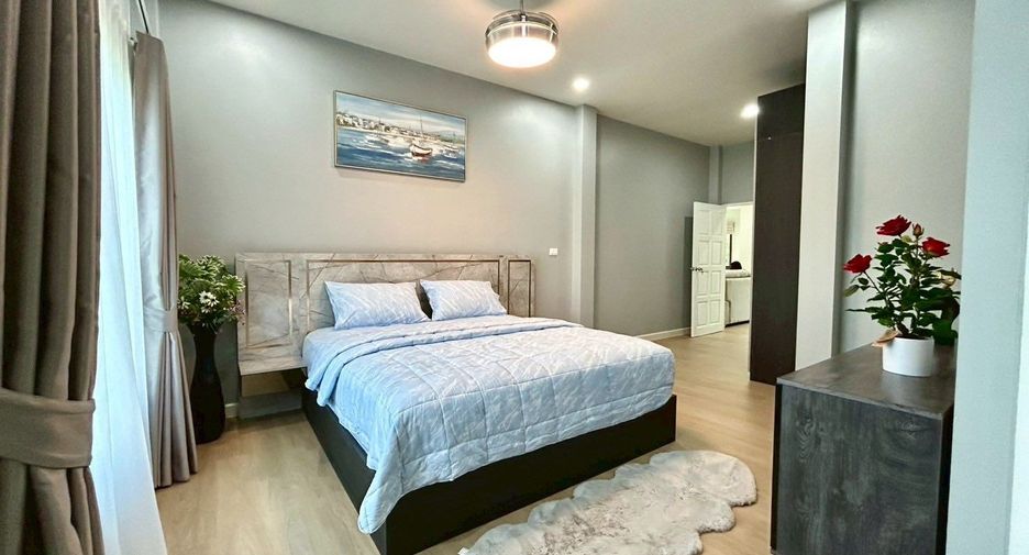 For sale 3 ベッドルーム villa in Sattahip, Chonburi