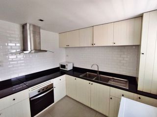 Аренда 3 спальни кондо в Щаттхана, Бангкок