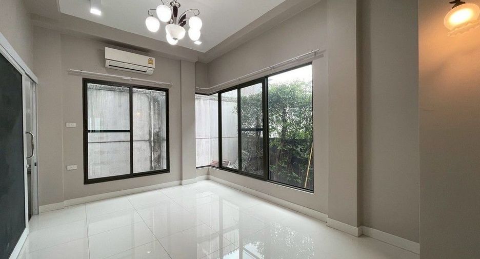 For rent 4 bedrooms house in Prawet, Bangkok