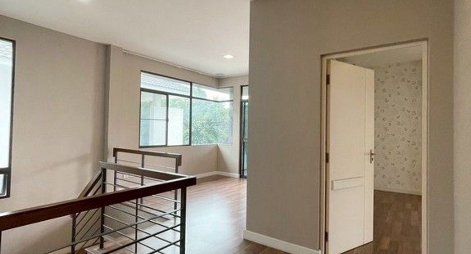 For rent 4 bedrooms house in Prawet, Bangkok