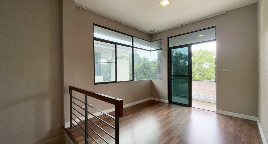 For rent 4 bedrooms house in Prawet, Bangkok