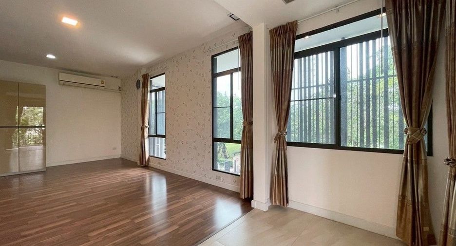For rent 4 bedrooms house in Prawet, Bangkok