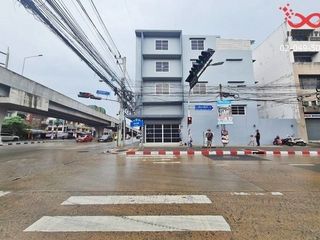 For sale 4 bed retail Space in Prawet, Bangkok