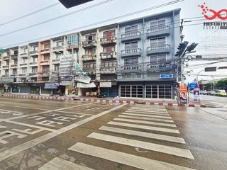 For sale 4 bed retail Space in Prawet, Bangkok