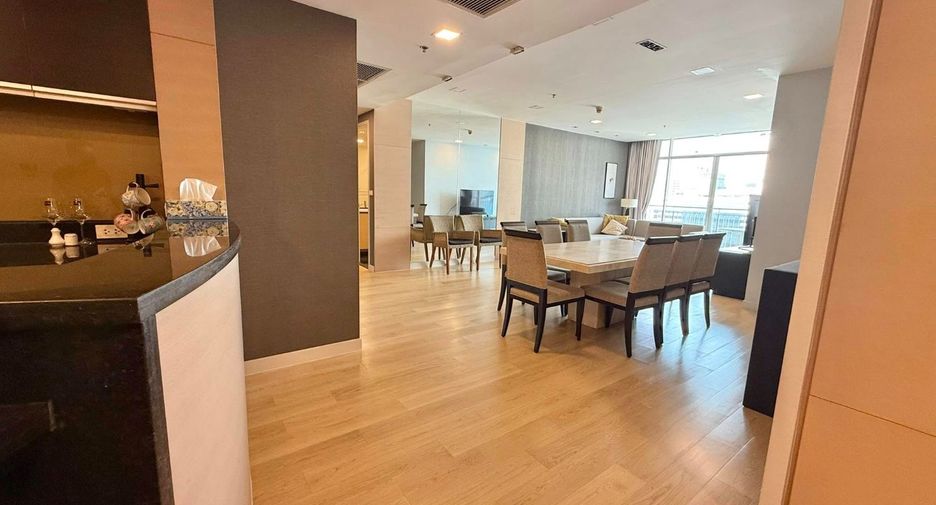 For sale 2 bedrooms condo in Sathon, Bangkok