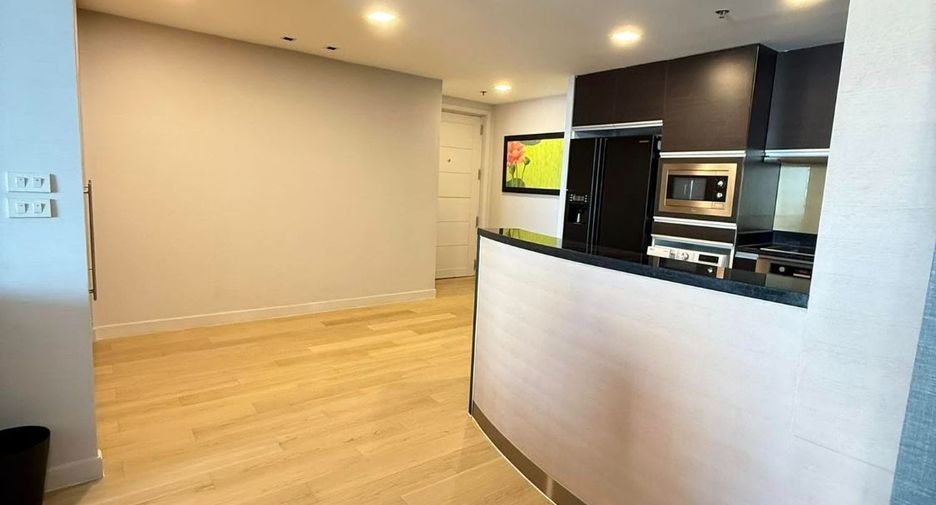 For sale 2 bedrooms condo in Sathon, Bangkok