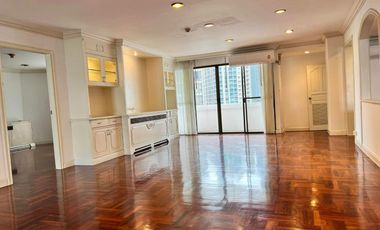 For rent 3 bedrooms apartment in Khlong Toei, Bangkok