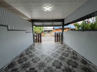 For sale 2 bed townhouse in Mueang Surat Thani, Surat Thani