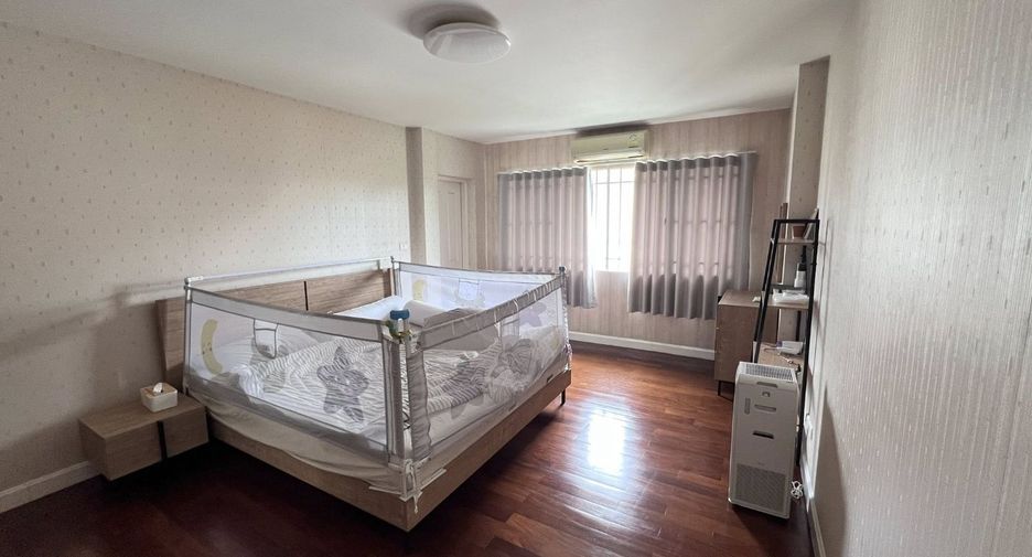 For sale 5 bedrooms house in Mueang Chiang Mai, Chiang Mai