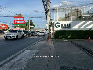 出售 4 卧室 联排别墅 在 Bang Kruai, Nonthaburi