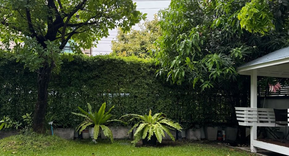 For sale 4 bedrooms villa in Prawet, Bangkok