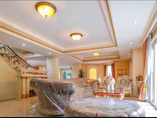 出售 6 卧室 独立屋 在 Wang Thong Lang, 曼谷