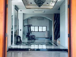 For sale 6 bedrooms house in Mueang Nonthaburi, Nonthaburi
