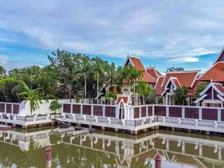 For rent 5 bedrooms villa in Na Jomtien, Pattaya