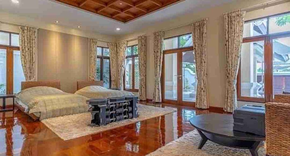 For rent 5 bedrooms villa in Sattahip, Chonburi